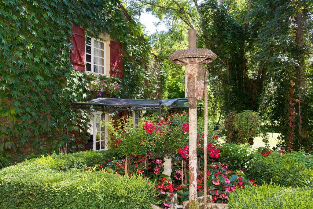 Bed & Breakfast Le Moulin Neuf Saint-Alvère Exterior foto